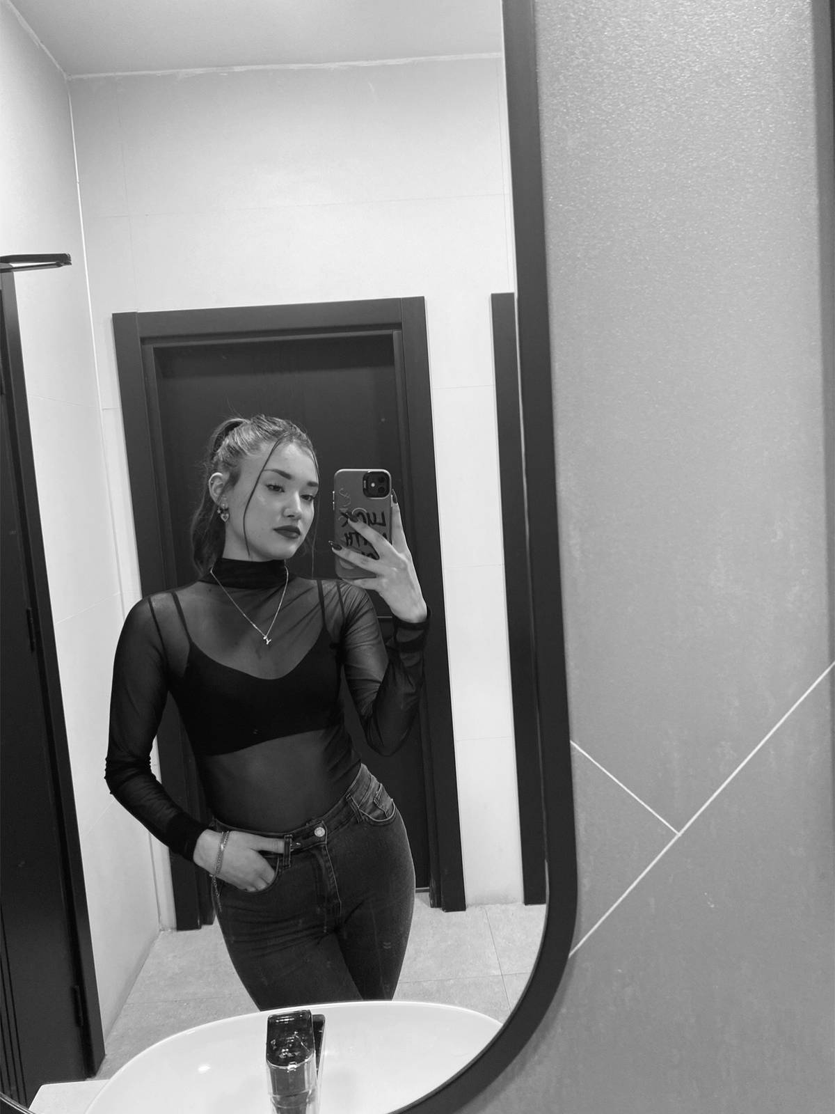Enerjik ve Neşeli Hatununuz Şişli Escort Handan